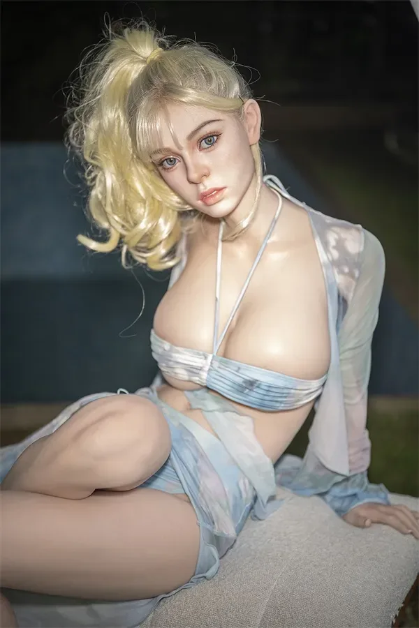 Starpery | Beth - 5ft 4/163cm G-Cup Silicone Sex Doll view 1