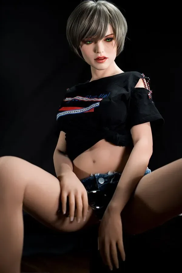 6YE | Nyomi - 5ft3/160cm Fox Eyes Short Hair Sex Doll view 1